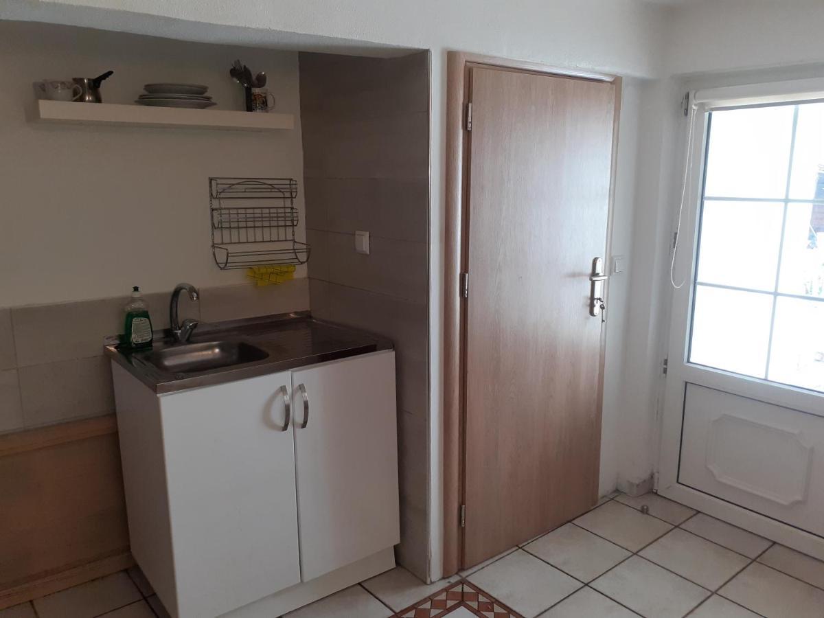 Mini Room In Old Town Kavala Exterior photo
