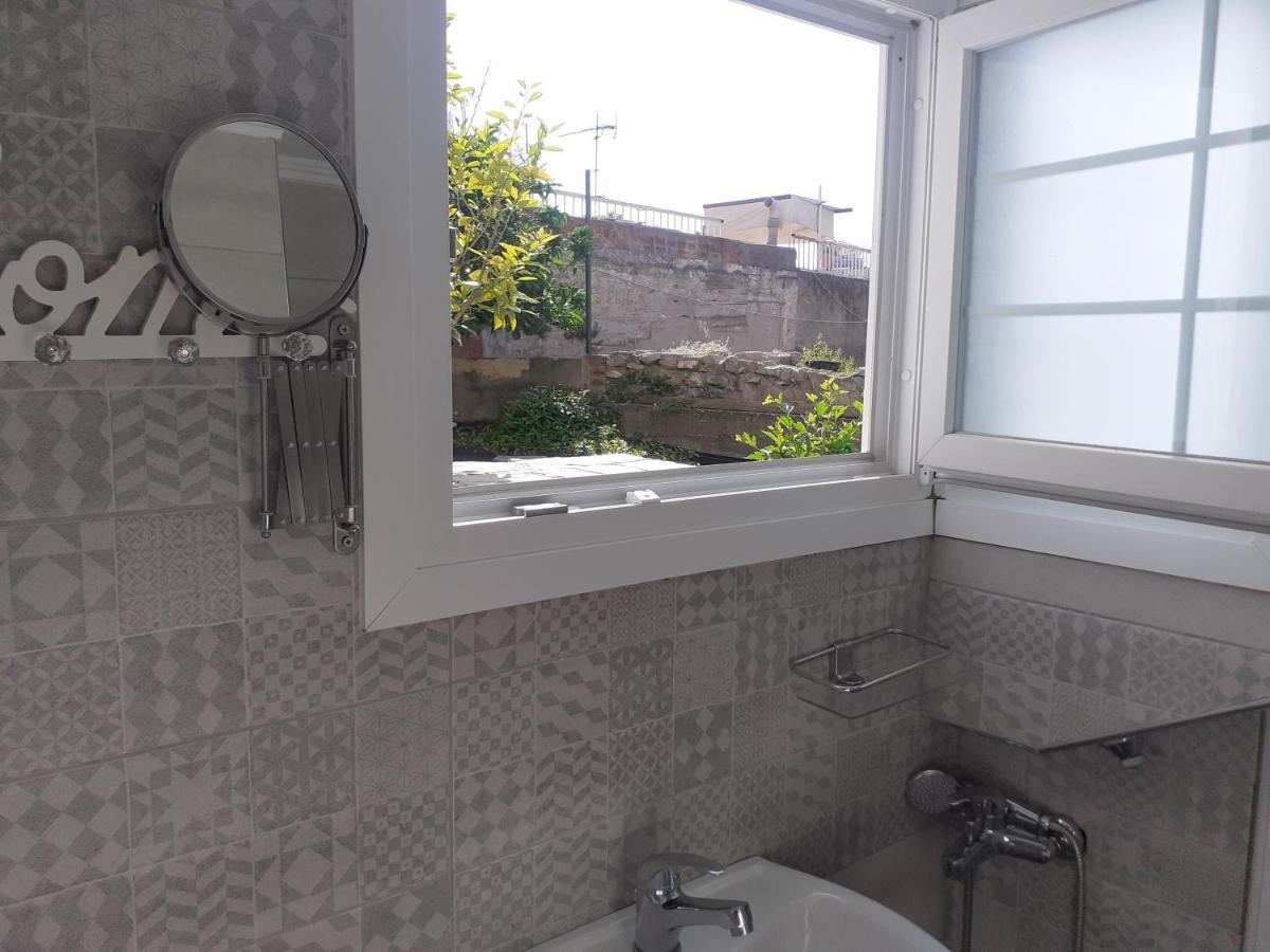 Mini Room In Old Town Kavala Exterior photo
