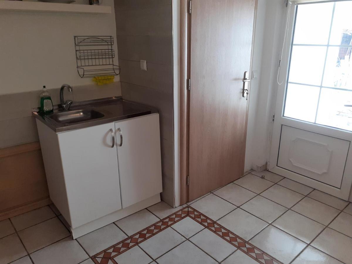 Mini Room In Old Town Kavala Exterior photo